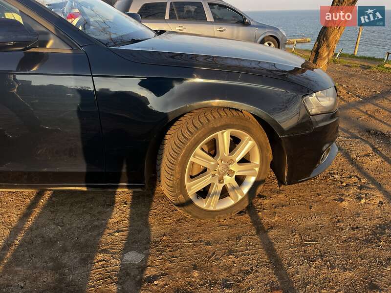 Седан Audi A4 2010 в Одессе