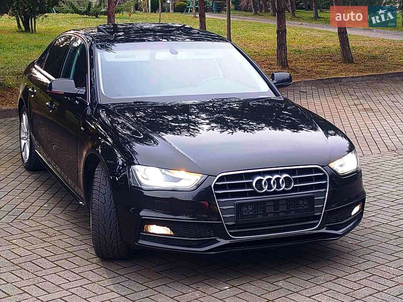 Седан Audi A4 2013 в Дрогобыче