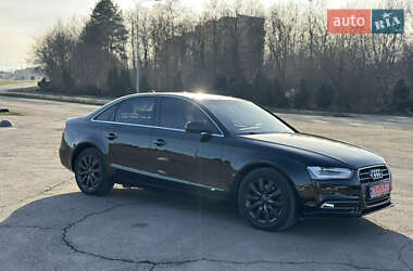 Седан Audi A4 2012 в Львове