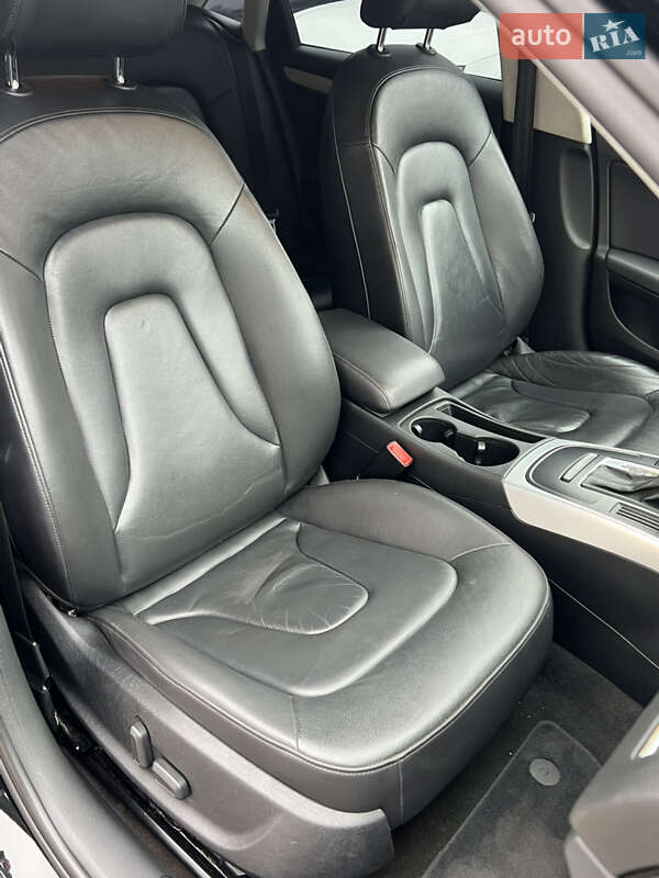 Седан Audi A4 2011 в Одессе