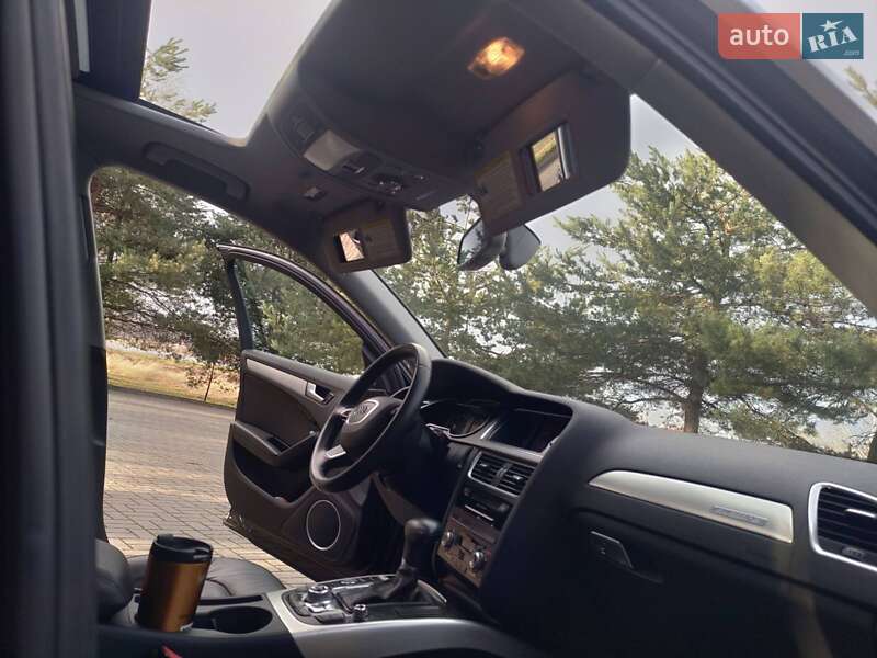Седан Audi A4 2013 в Дрогобыче