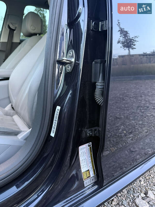 Седан Audi A4 2017 в Киеве