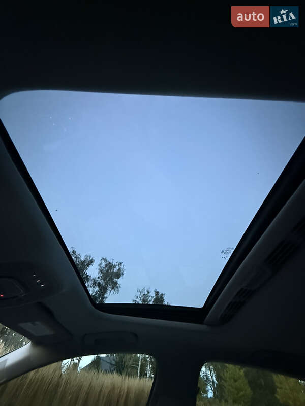 Седан Audi A4 2017 в Киеве