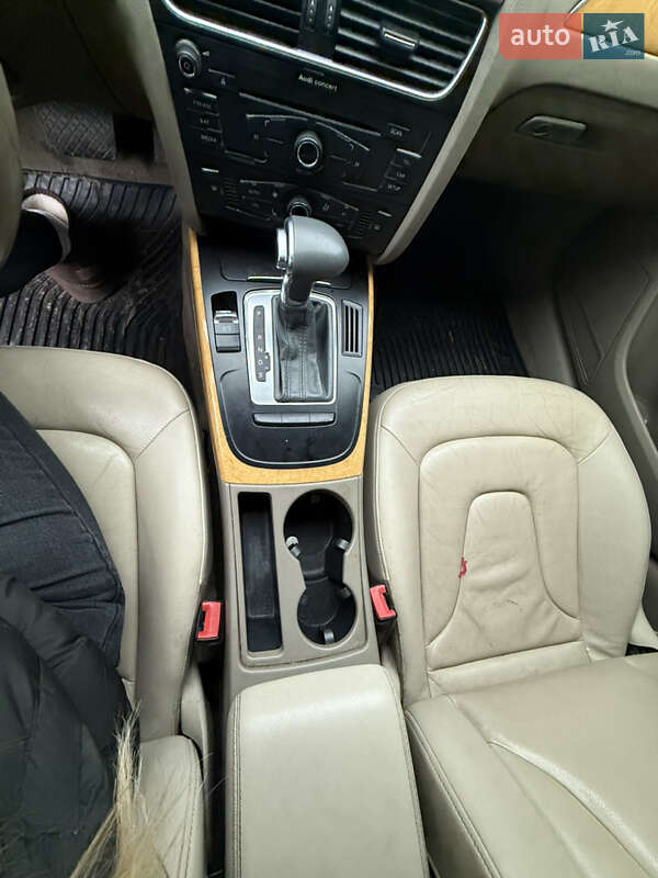 Седан Audi A4 2009 в Овруче