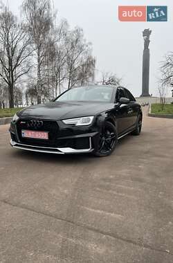 Седан Audi A4 2017 в Житомире