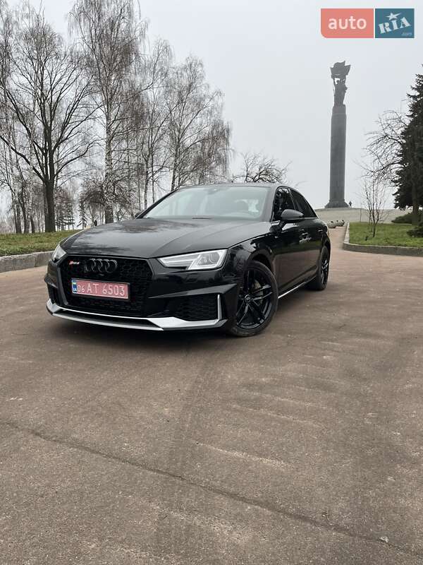 Седан Audi A4 2017 в Житомирі