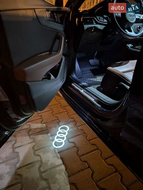 Седан Audi A4 2020 в Чернигове