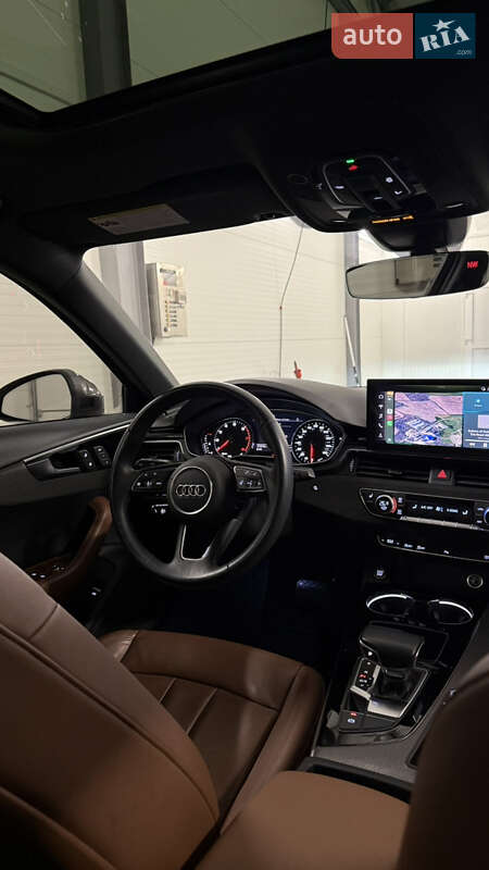 Седан Audi A4 2022 в Львове
