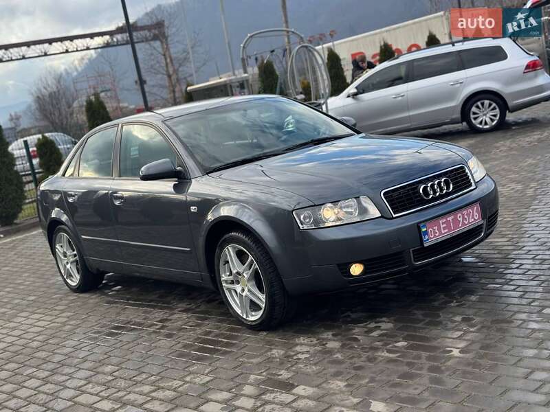 Седан Audi A4 2003 в Долине