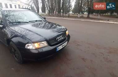 Універсал Audi A4 1997 в Ромнах