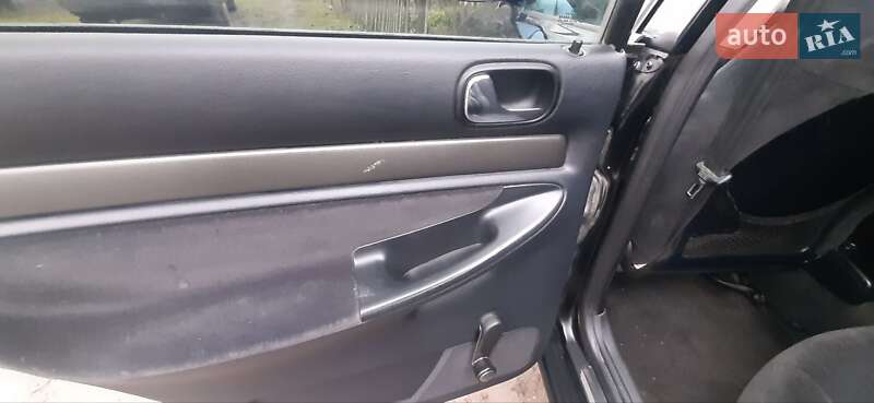 Универсал Audi A4 1997 в Ромнах