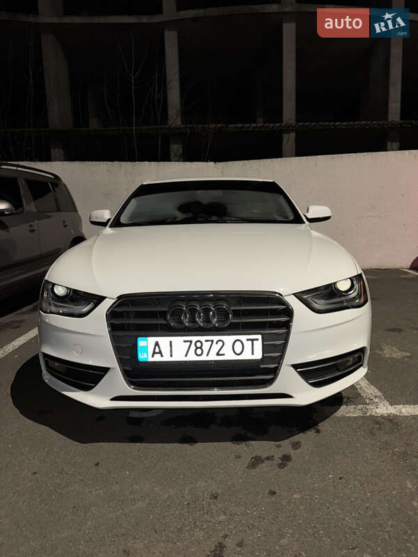 Седан Audi A4 2015 в Киеве