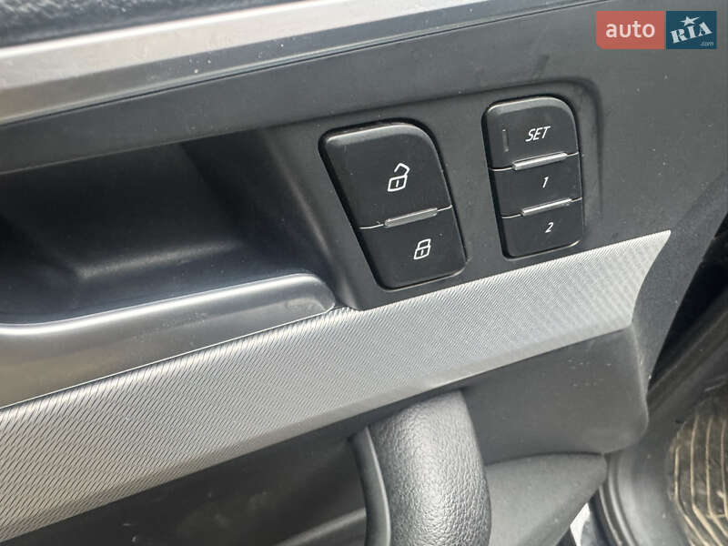 Седан Audi A4 2020 в Львове