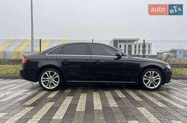 Седан Audi A4 2011 в Львове