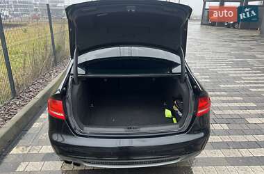 Седан Audi A4 2011 в Львове