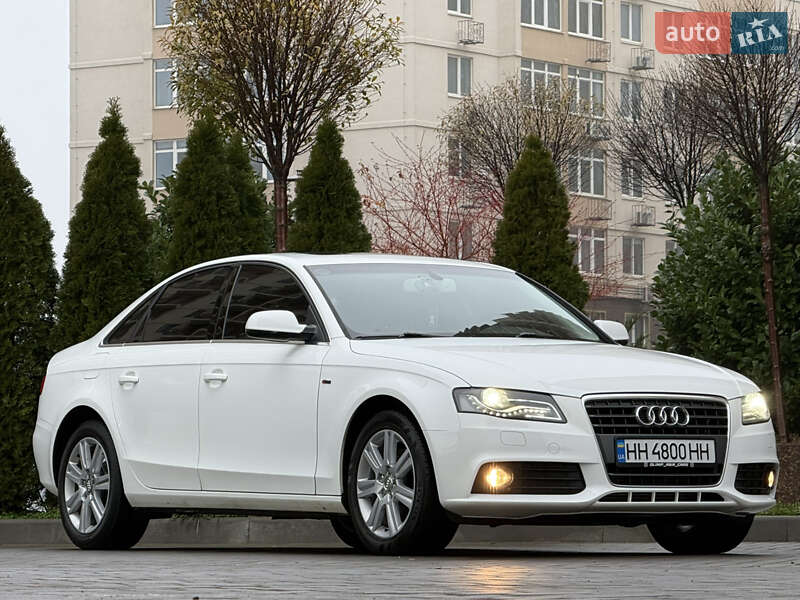 Седан Audi A4 2011 в Одесі