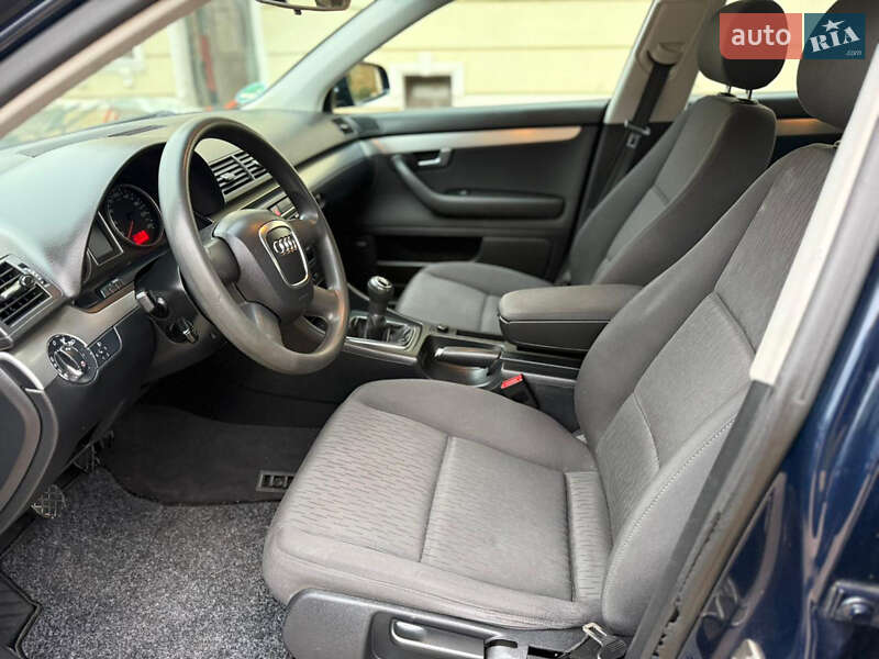 Седан Audi A4 2006 в Могилев-Подольске
