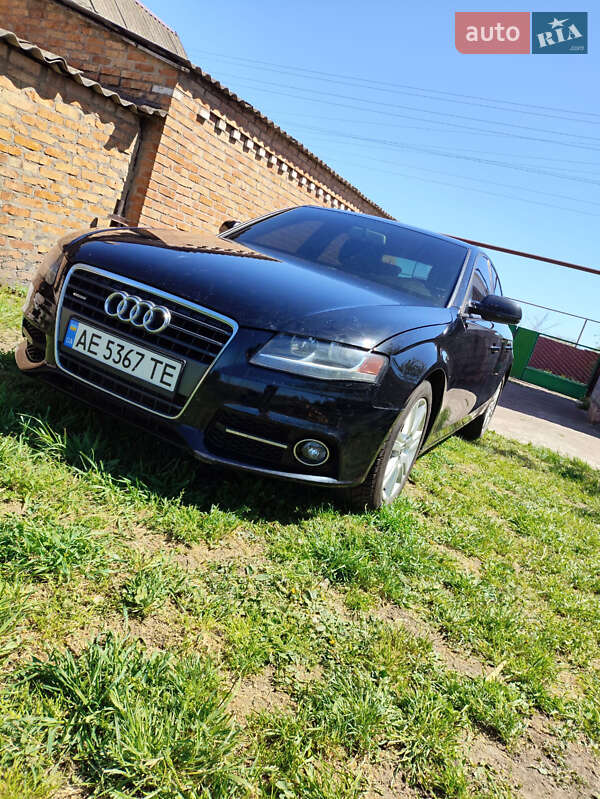 Седан Audi A4 2009 в Апостолово