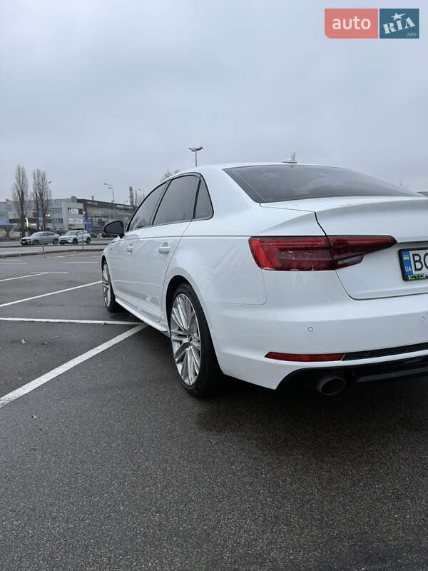 Седан Audi A4 2017 в Киеве