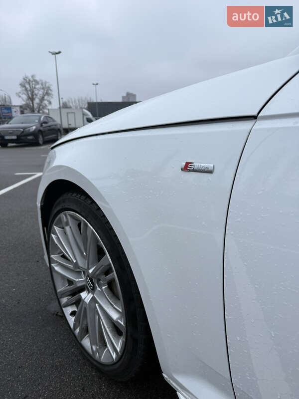 Седан Audi A4 2017 в Киеве