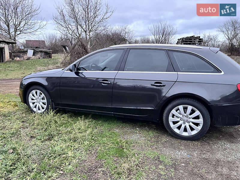 Седан Audi A4 2011 в Білій Церкві