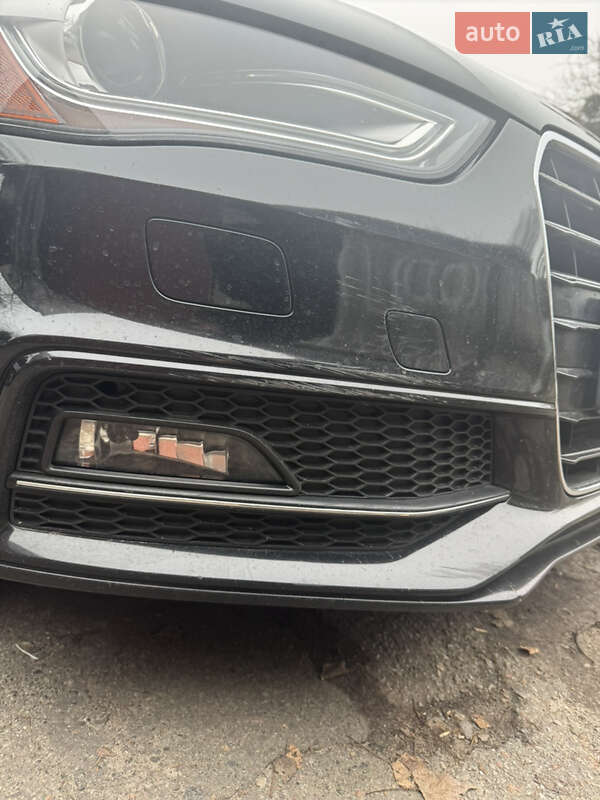 Седан Audi A4 2015 в Киеве