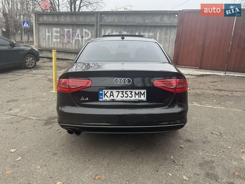 Седан Audi A4 2015 в Киеве