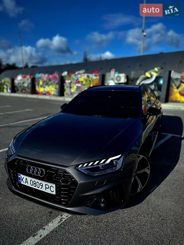 Универсал Audi A4 2021 в Киеве