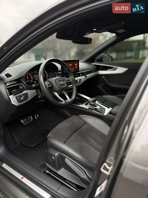 Универсал Audi A4 2021 в Киеве