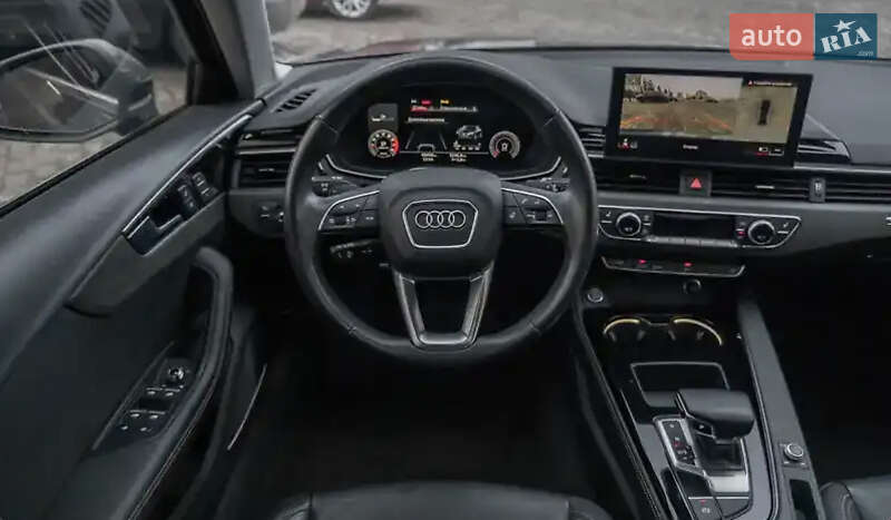 Седан Audi A4 2020 в Львове