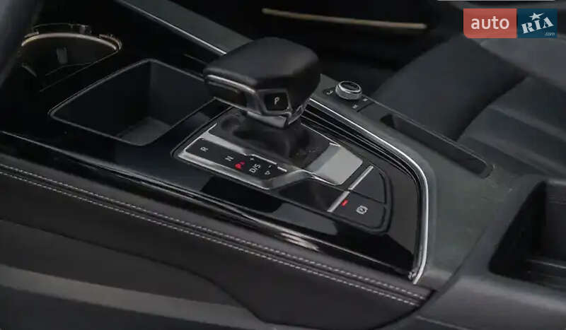 Седан Audi A4 2020 в Львове