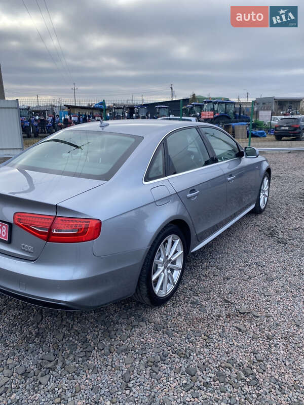 Седан Audi A4 2015 в Луцке