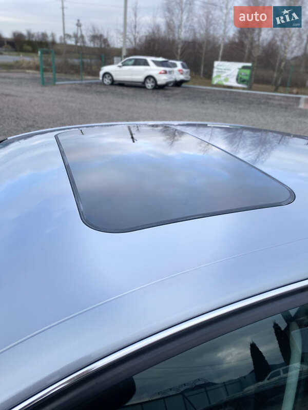 Седан Audi A4 2015 в Луцке