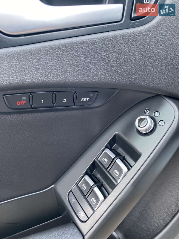 Седан Audi A4 2015 в Луцке