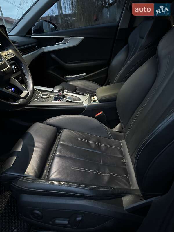 Седан Audi A4 2018 в Ужгороде