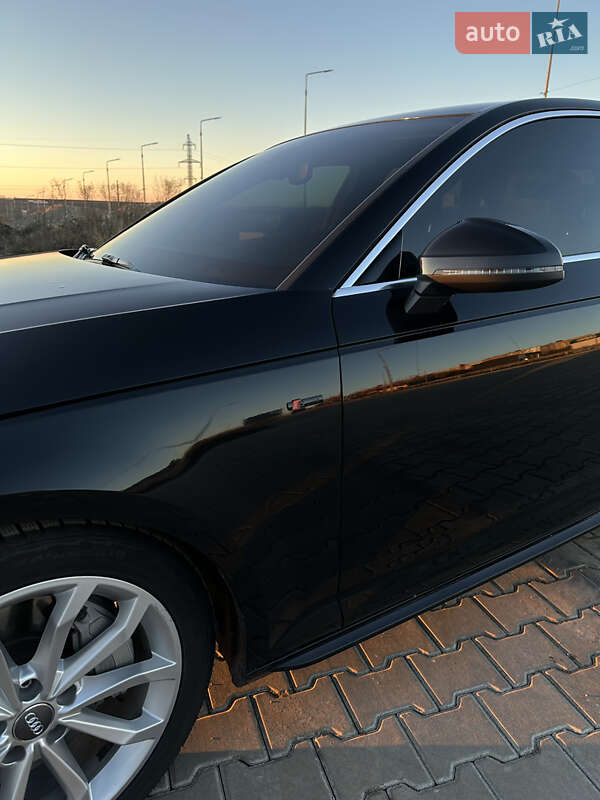 Седан Audi A4 2018 в Тернополі