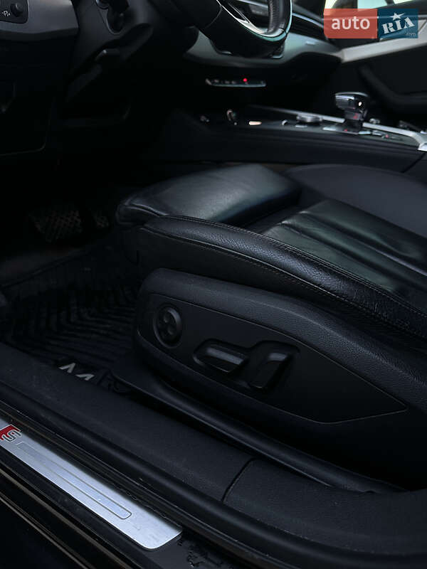 Седан Audi A4 2018 в Тернополі