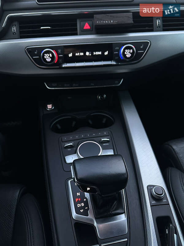 Седан Audi A4 2018 в Тернополі