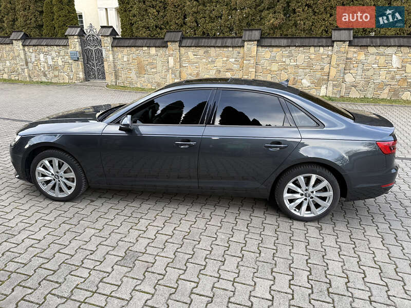 Седан Audi A4 2016 в Надвірній