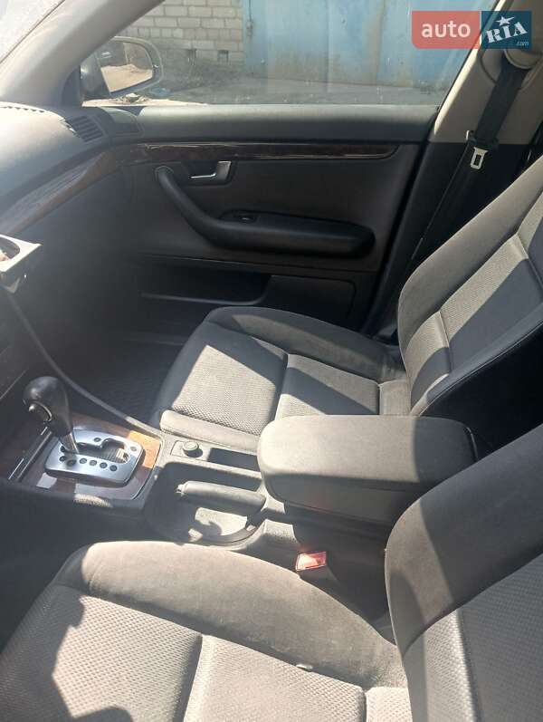 Седан Audi A4 2003 в Днепре