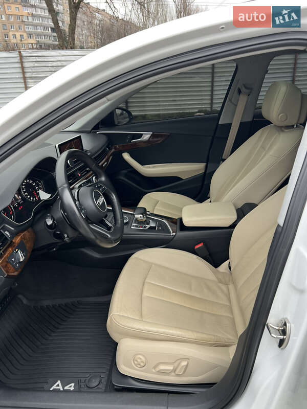 Седан Audi A4 2016 в Днепре