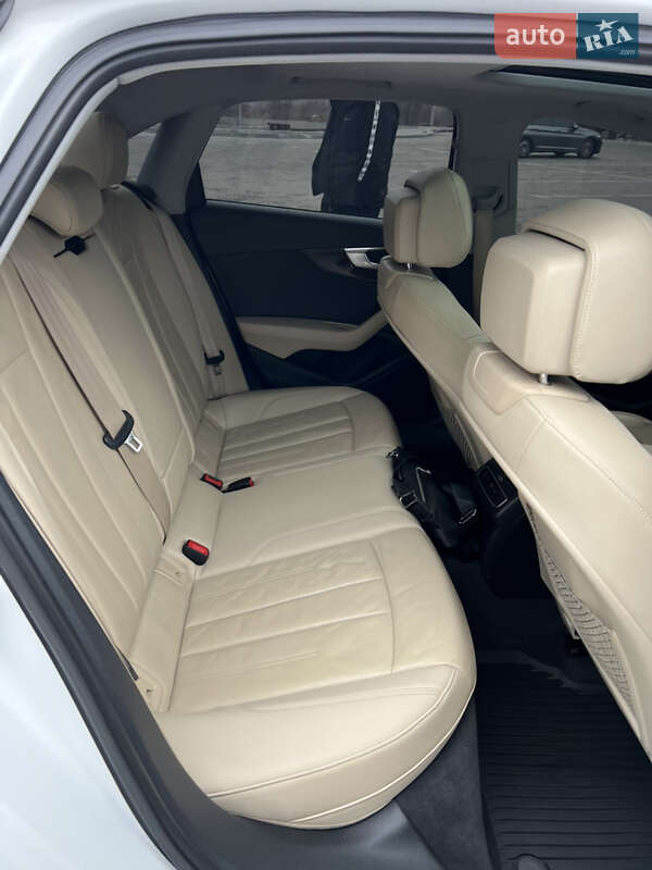 Седан Audi A4 2016 в Днепре