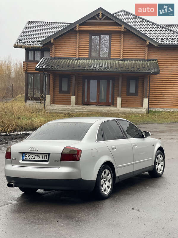 Седан Audi A4 2001 в Дубно