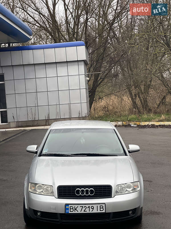 Седан Audi A4 2001 в Дубно