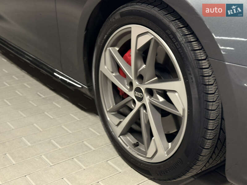 Седан Audi A4 2021 в Киеве