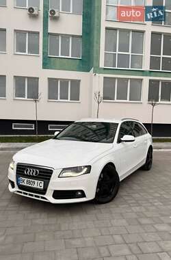 Универсал Audi A4 2010 в Вараше