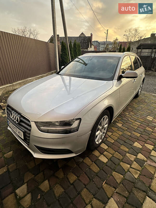 Универсал Audi A4 2012 в Хусте