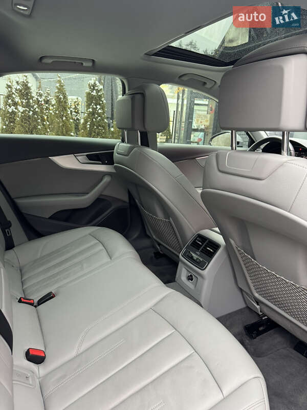 Седан Audi A4 2017 в Киеве