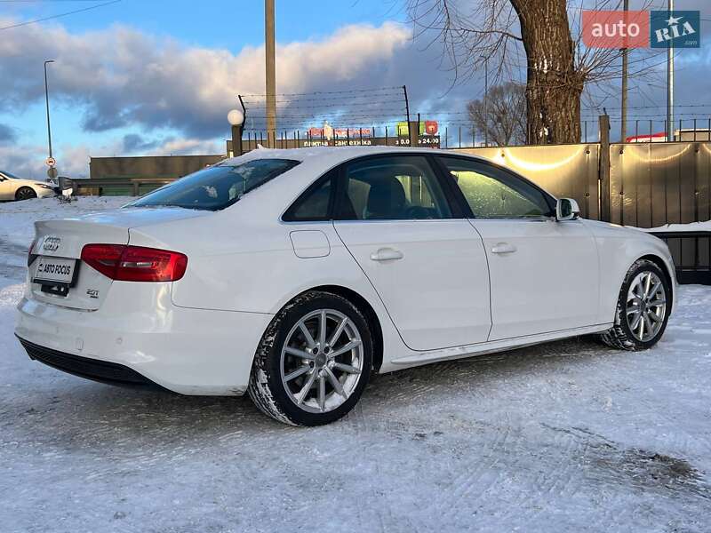 Седан Audi A4 2014 в Киеве