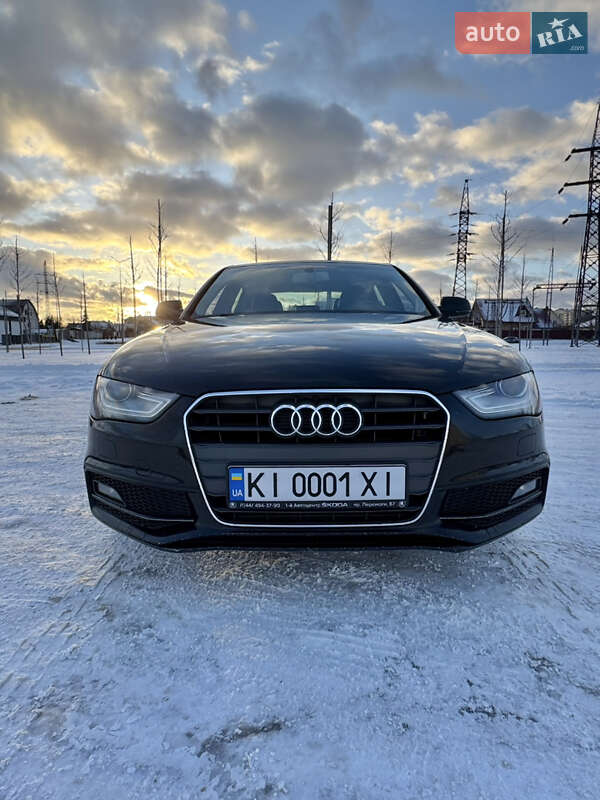 Седан Audi A4 2012 в Ирпене